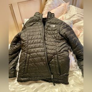 Gorgeous The North Face double-sided black Jacket.